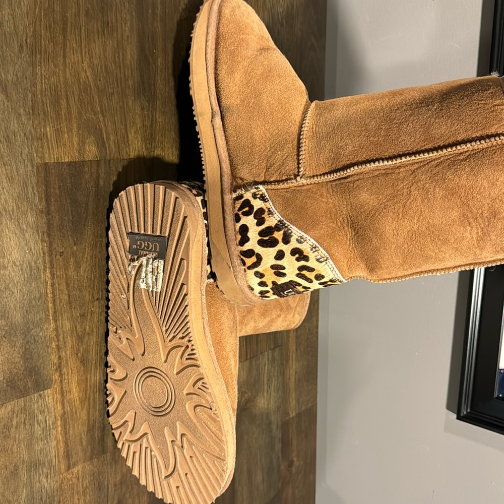 Ugg leopard heel boot